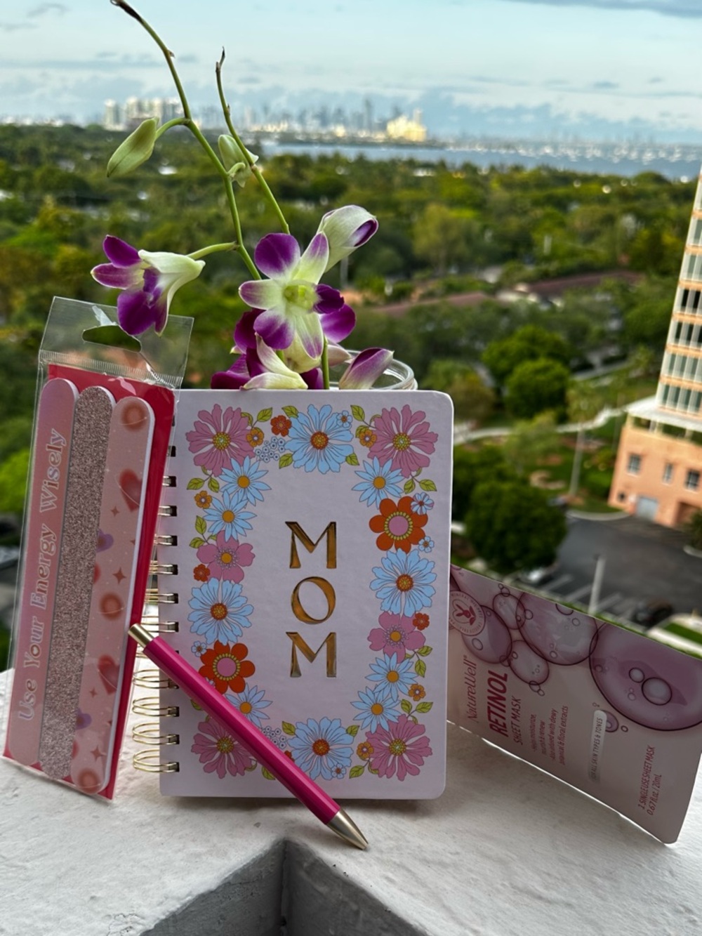 Mother’s Day Mom Journal Gift Set | Pen Face Mask Nail File Bundle | NWT